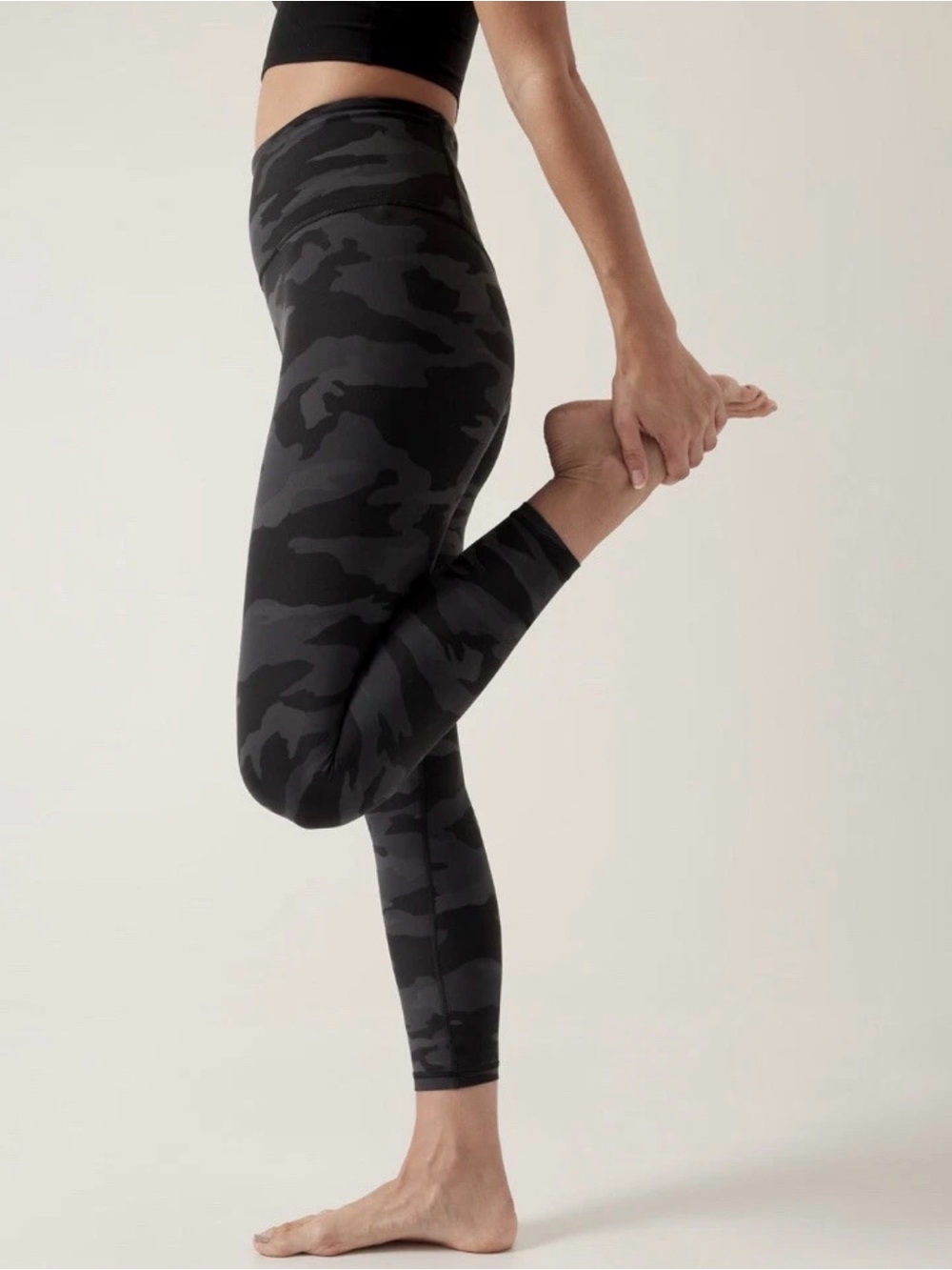 Athleta Elation Camo 7/8 Leggings Size Small High Rise Powervita Yoga Gym - Picture 5 of 7